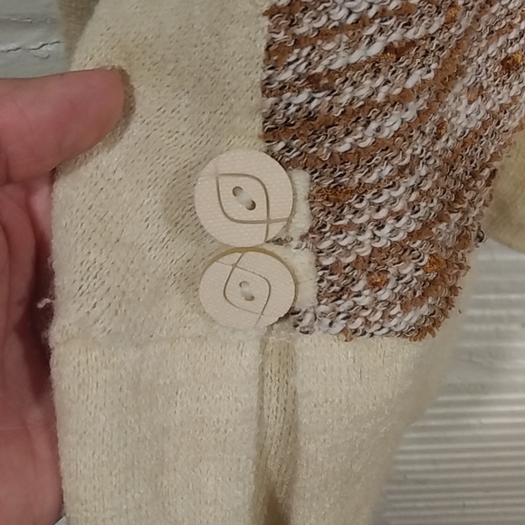 Ryu brand medium pre owned sweater - Picture 3 of 8